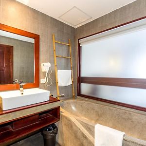 Deluxe Family Suite
